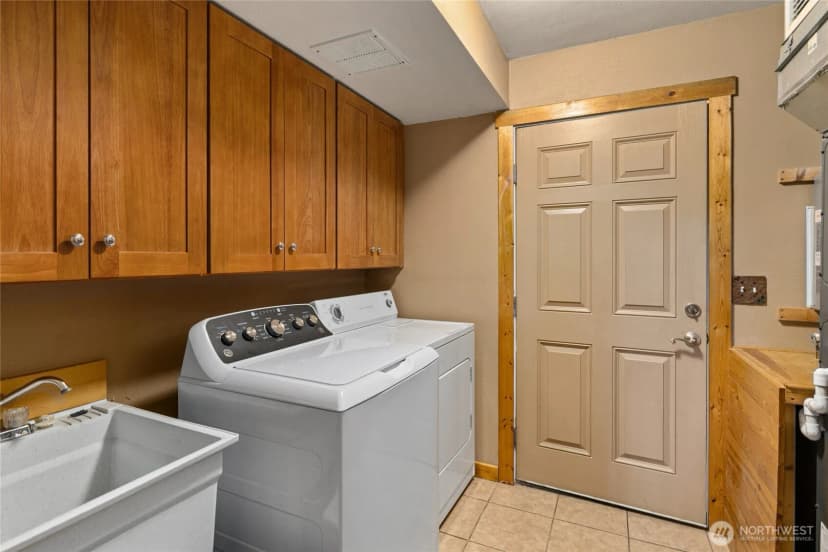 Property photo for 160 Ronald Ridge Drive, Ronald photo 26