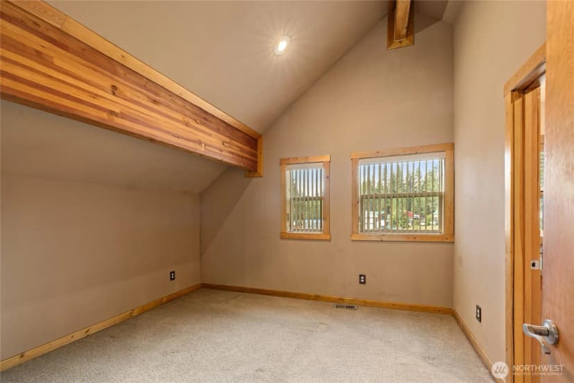 Property photo for 160 Ronald Ridge Drive, Ronald photo 19
