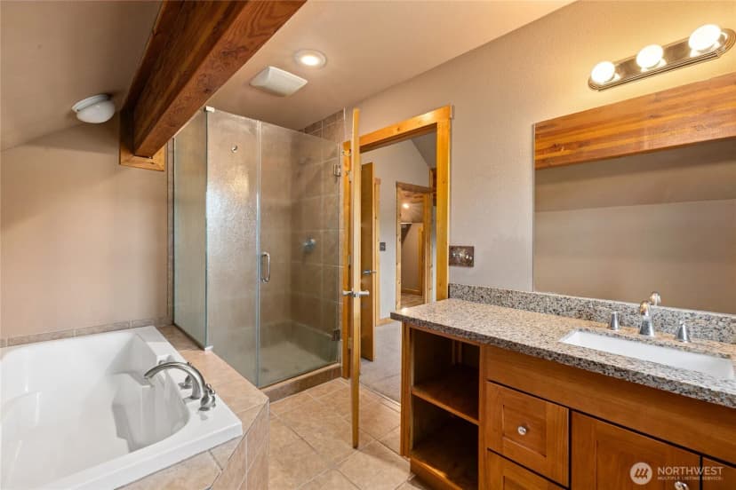 Property photo for 160 Ronald Ridge Drive, Ronald photo 21