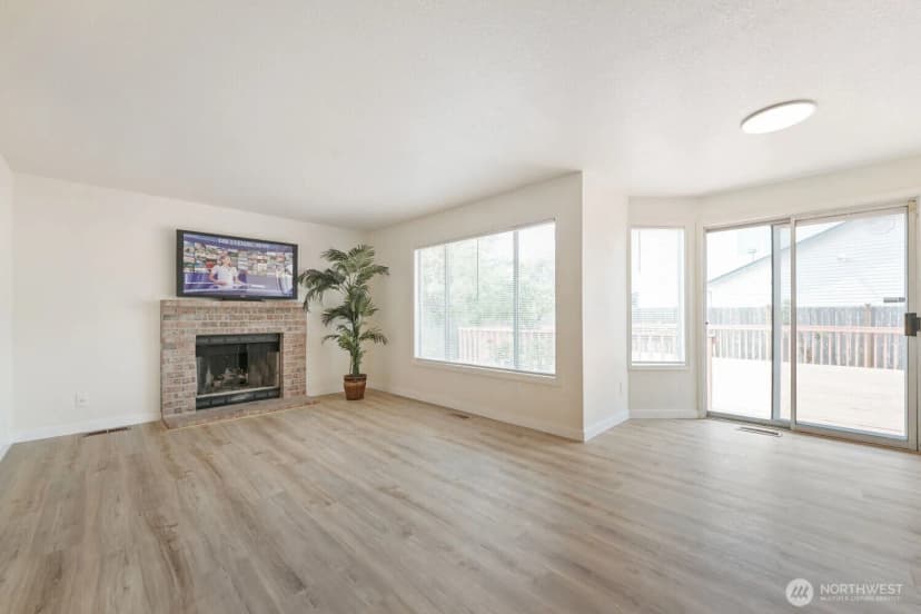 Property photo for 35403 12th Avenue Sw, Federal Way photo 10