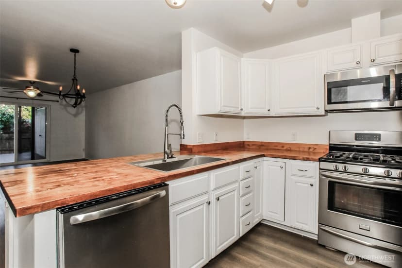 Property photo for 3311 New Hope Circle, Bremerton photo 6