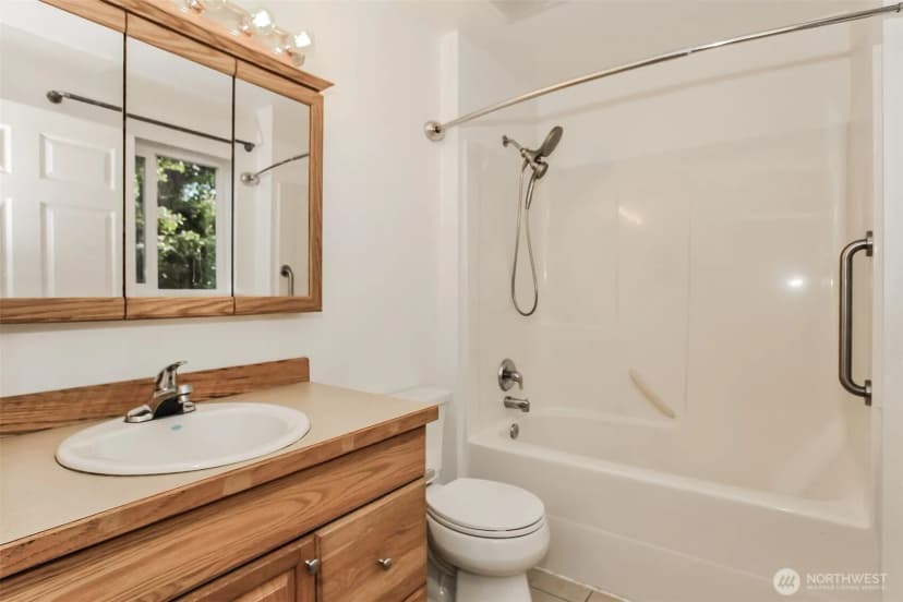 Property photo for 3311 New Hope Circle, Bremerton photo 16