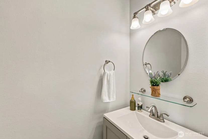 Property photo for 5400 Harbour Pointe Boulevard #e202, Mukilteo photo 7