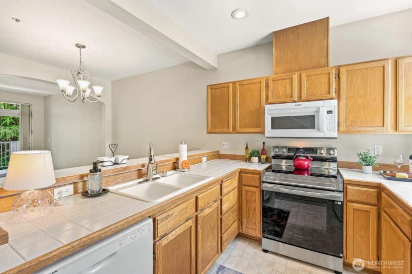 Property photo for 5400 Harbour Pointe Boulevard #e202, Mukilteo photo 16