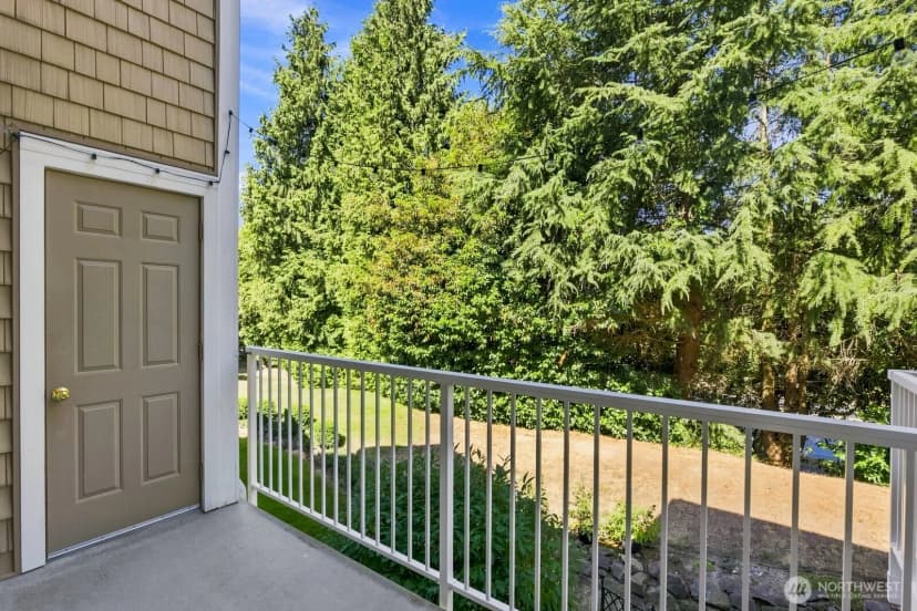Property photo for 5400 Harbour Pointe Boulevard #e202, Mukilteo photo 9