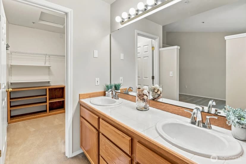 Property photo for 5400 Harbour Pointe Boulevard #e202, Mukilteo photo 31