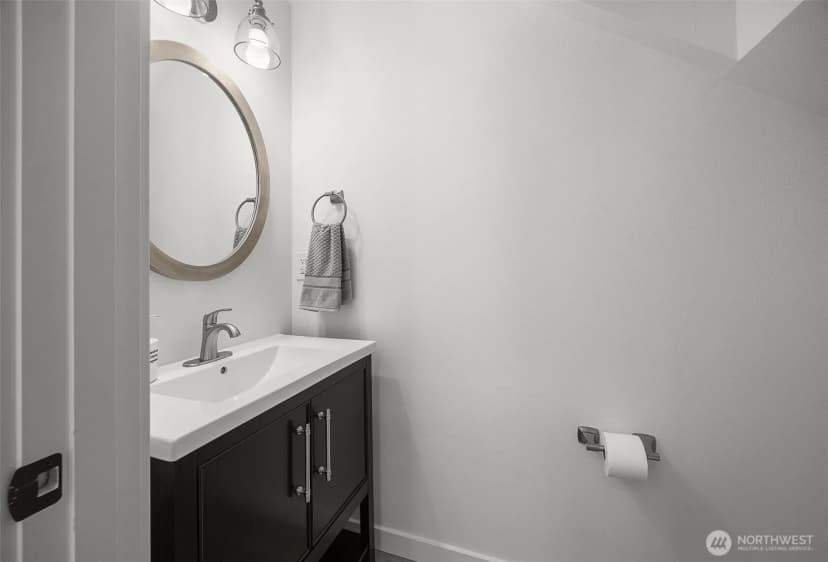 Property photo for 5984 26th Avenue Sw #b, Seattle photo 9