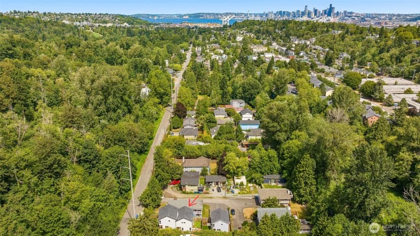 Property photo for 5984 26th Avenue Sw #b, Seattle photo 25