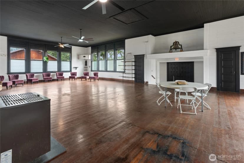 Property photo for 50208 Mountain Highway E, Eatonville photo 7