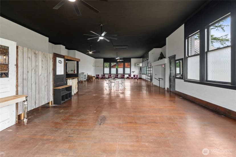 Property photo for 50208 Mountain Highway E, Eatonville photo 16