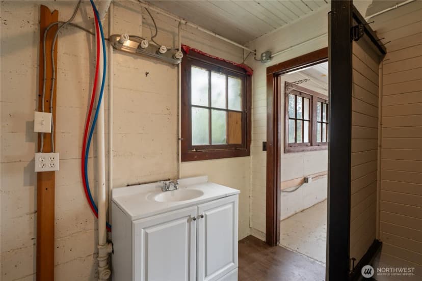 Property photo for 50208 Mountain Highway E, Eatonville photo 31