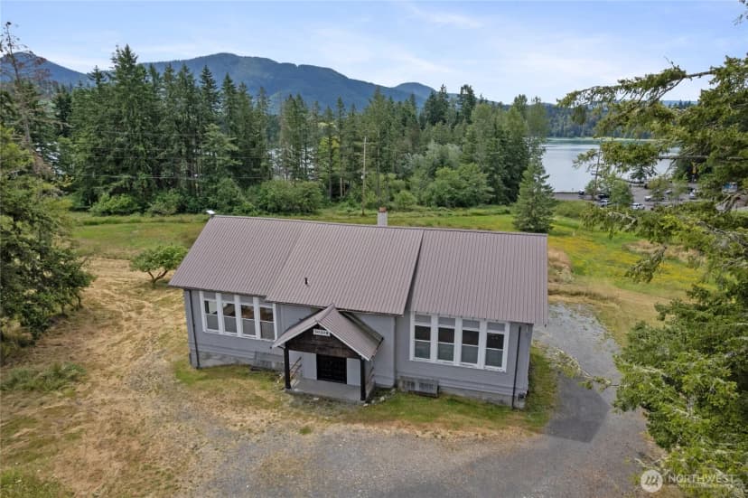 Property photo for 50208 Mountain Highway E, Eatonville photo 4
