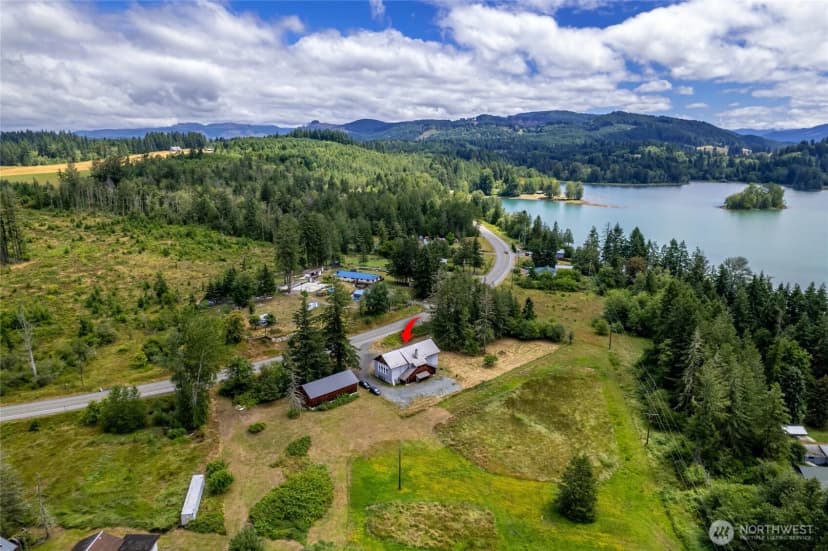 Property photo for 50208 Mountain Highway E, Eatonville photo 3