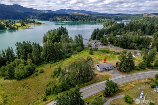 Property photo for 50208 Mountain Highway E, Eatonville
