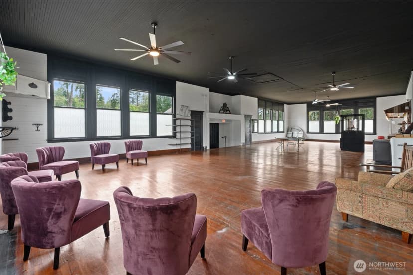 Property photo for 50208 Mountain Highway E, Eatonville photo 9