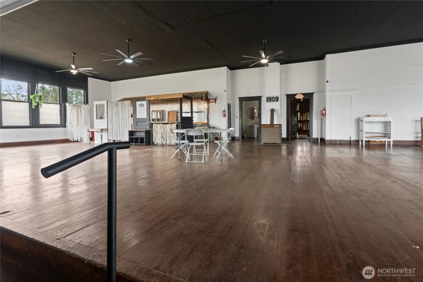 Property photo for 50208 Mountain Highway E, Eatonville photo 17