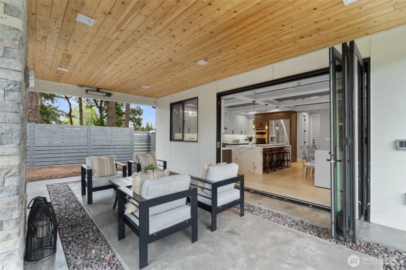 Property photo for 12608 Ne 30th Street, Bellevue photo 13
