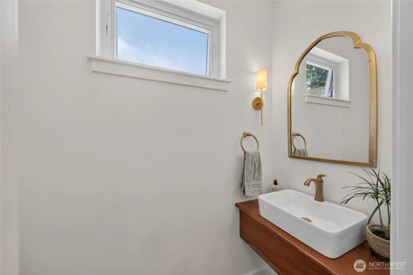 Property photo for 760 Chuckanut Drive, Bellingham photo 27