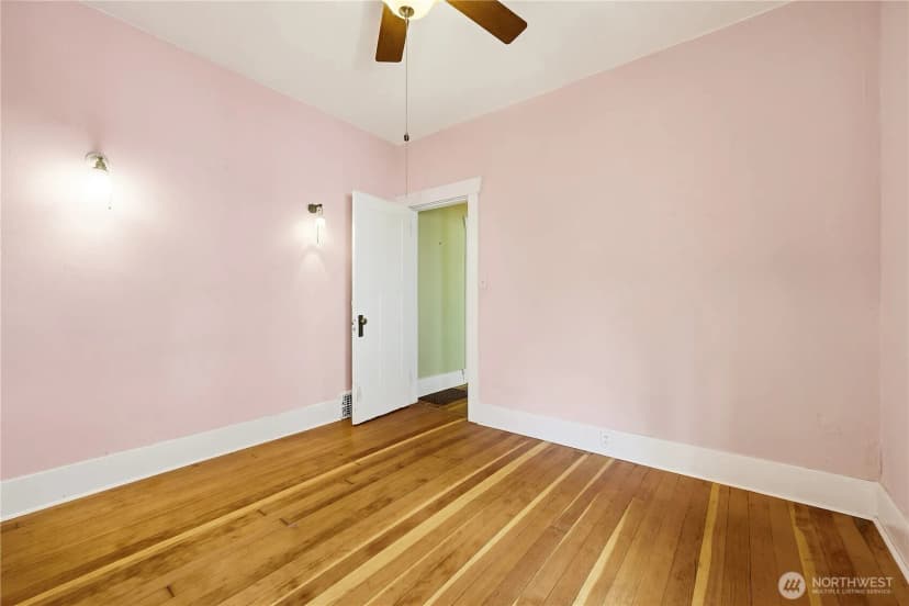 Property photo for 4747 4th Avenue Ne, Seattle photo 18