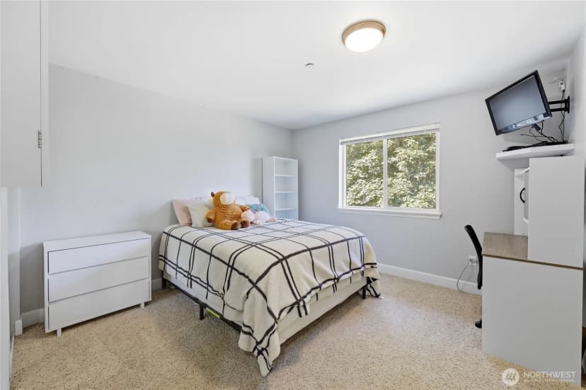 Property photo for 6110 Lakemont Lane, Bremerton photo 24