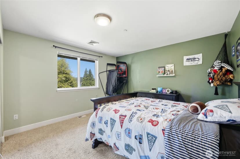 Property photo for 6110 Lakemont Lane, Bremerton photo 27