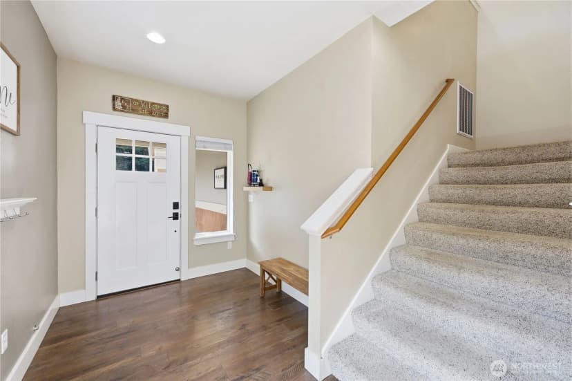 Property photo for 6110 Lakemont Lane, Bremerton photo 18