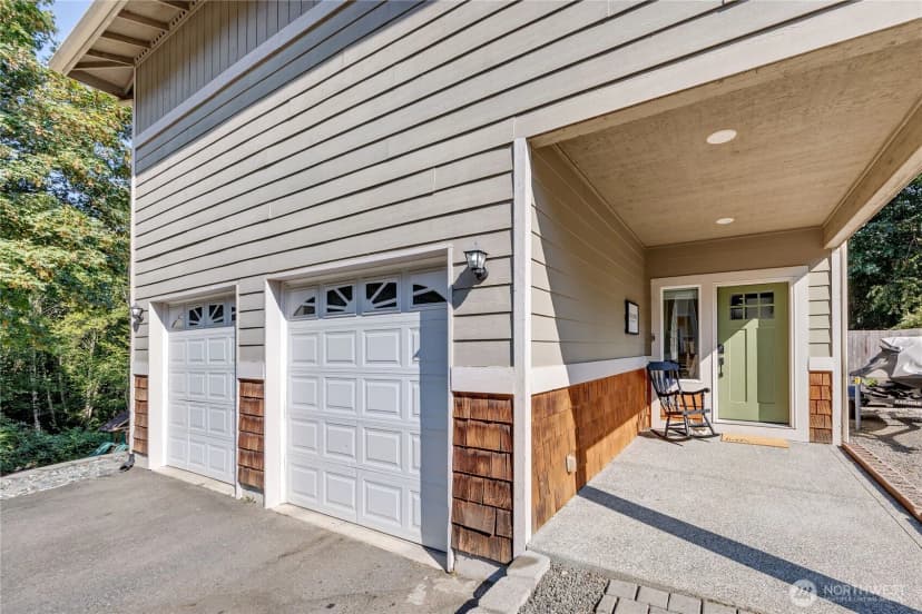 Property photo for 6110 Lakemont Lane, Bremerton photo 5