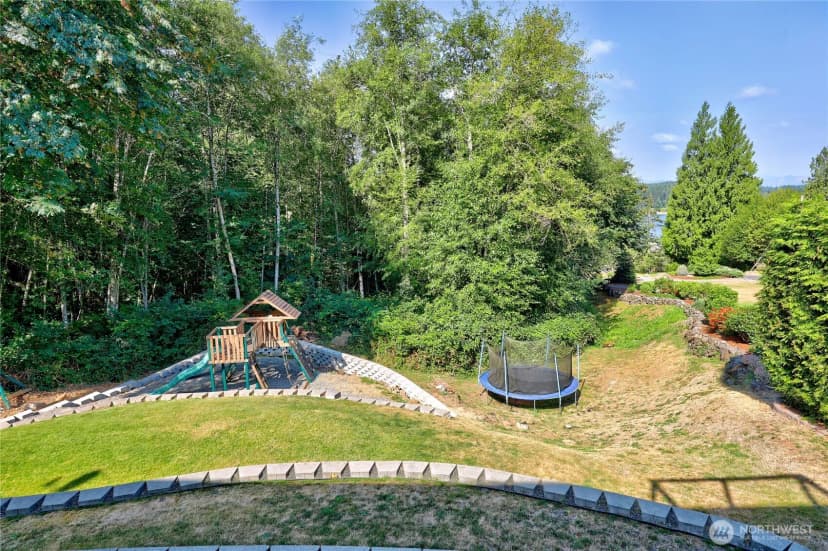 Property photo for 6110 Lakemont Lane, Bremerton photo 14