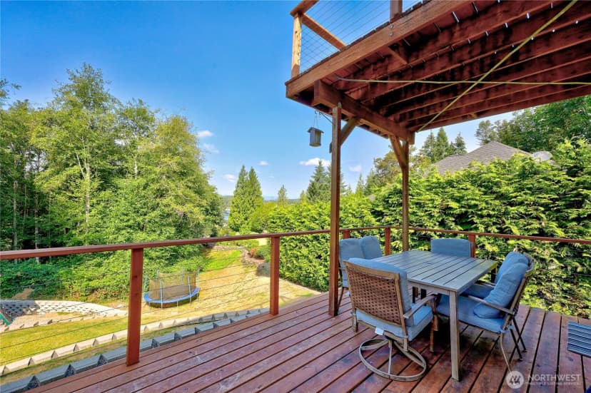 Property photo for 6110 Lakemont Lane, Bremerton photo 12