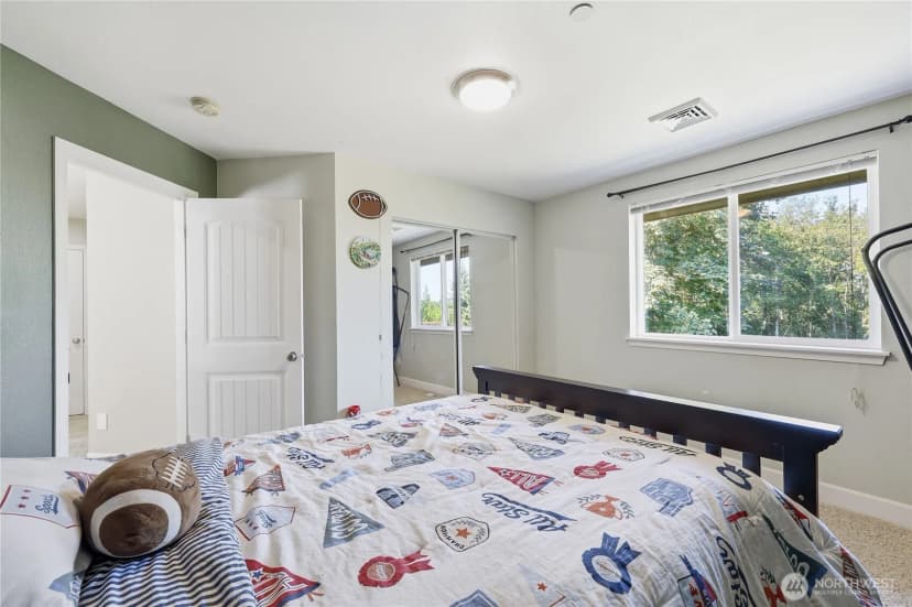 Property photo for 6110 Lakemont Lane, Bremerton photo 28