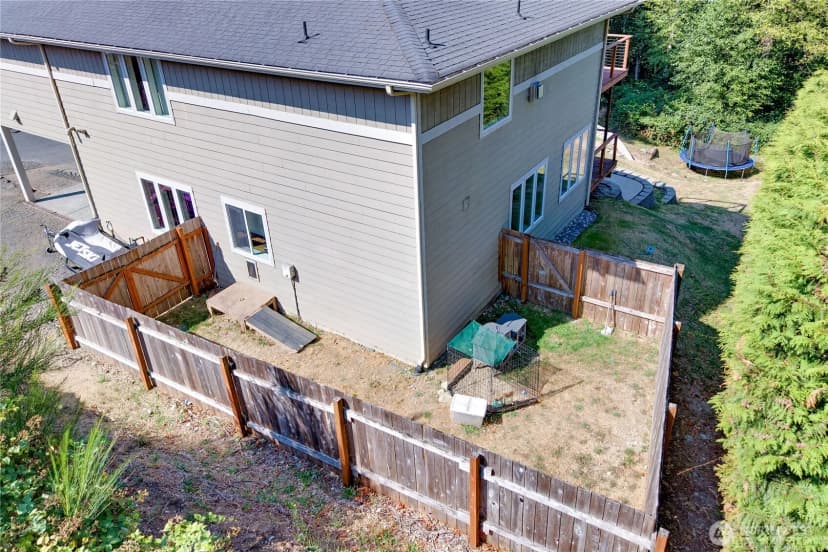 Property photo for 6110 Lakemont Lane, Bremerton photo 37