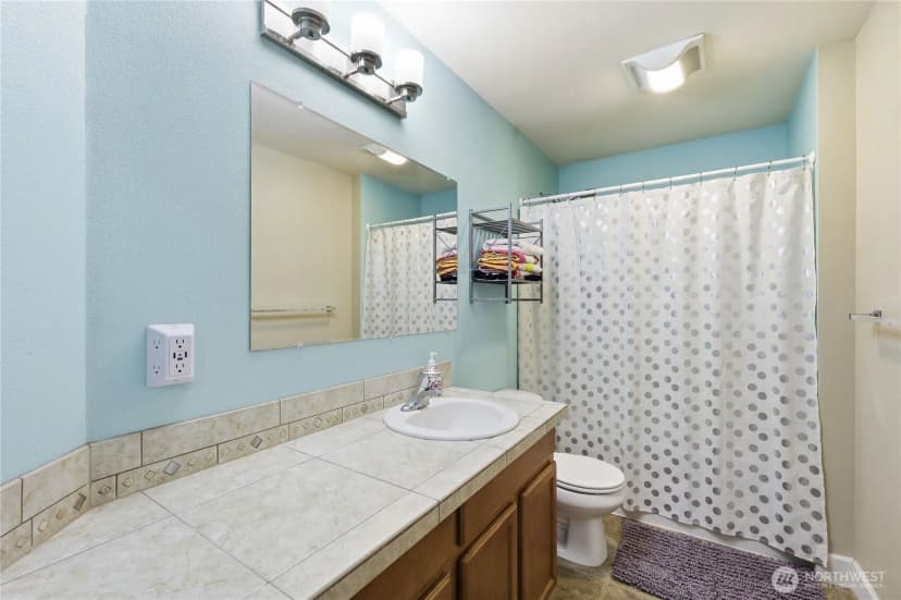 Property photo for 6110 Lakemont Lane, Bremerton photo 21