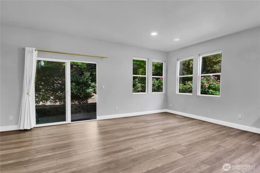 Property photo for 6750 163rd Place Se #b, Bellevue photo 10