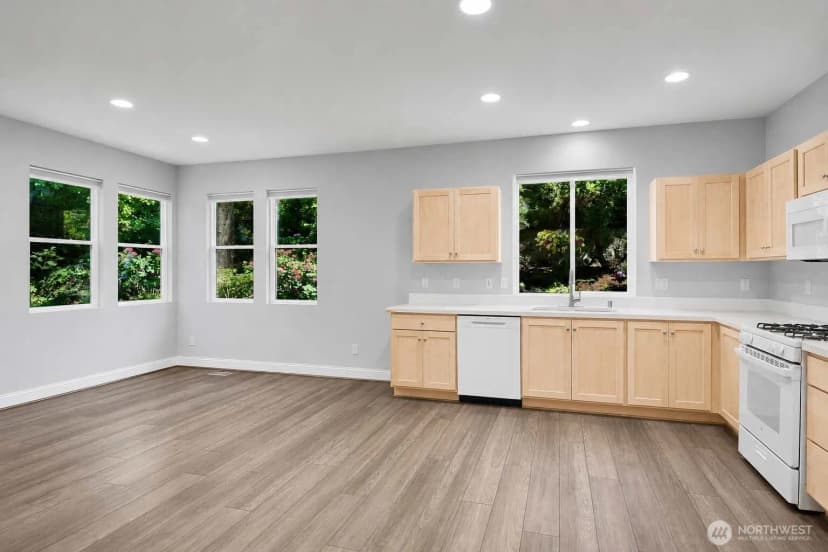 Property photo for 6750 163rd Place Se #b, Bellevue photo 7