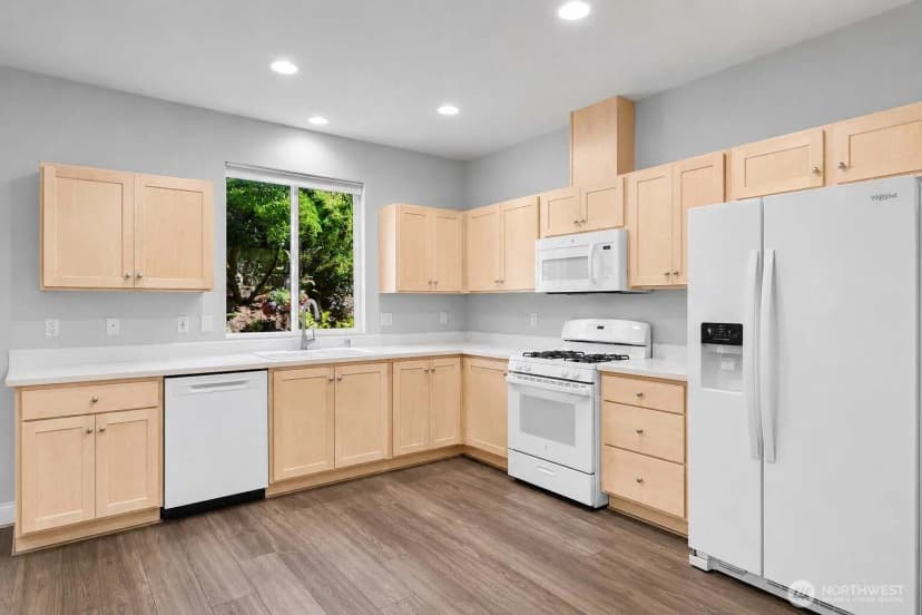 Property photo for 6750 163rd Place Se #b, Bellevue photo 6