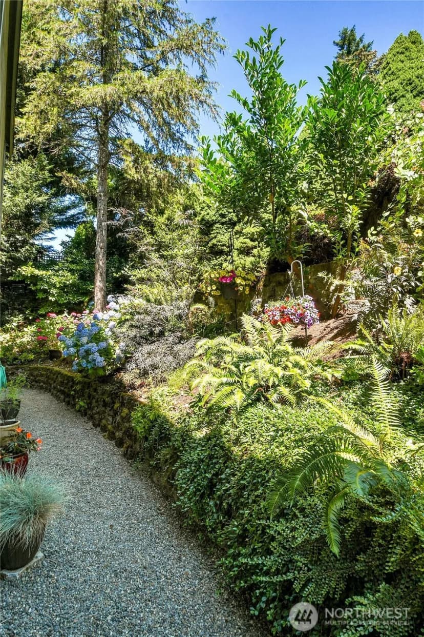 Property photo for 6750 163rd Place Se #b, Bellevue photo 13