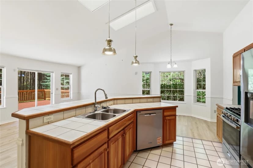 Property photo for 5800 Sw Royal Spruce Drive, Port Orchard photo 12