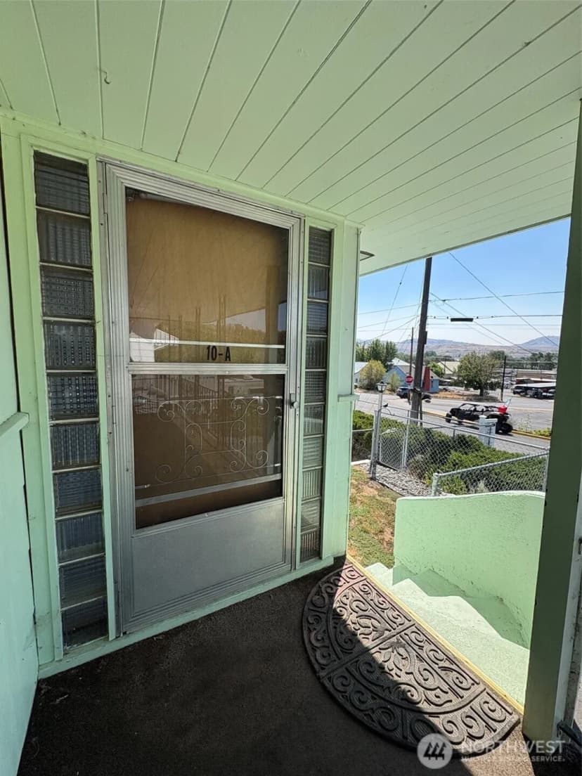 Property photo for 10 W Dewberry Avenue, Omak photo 16