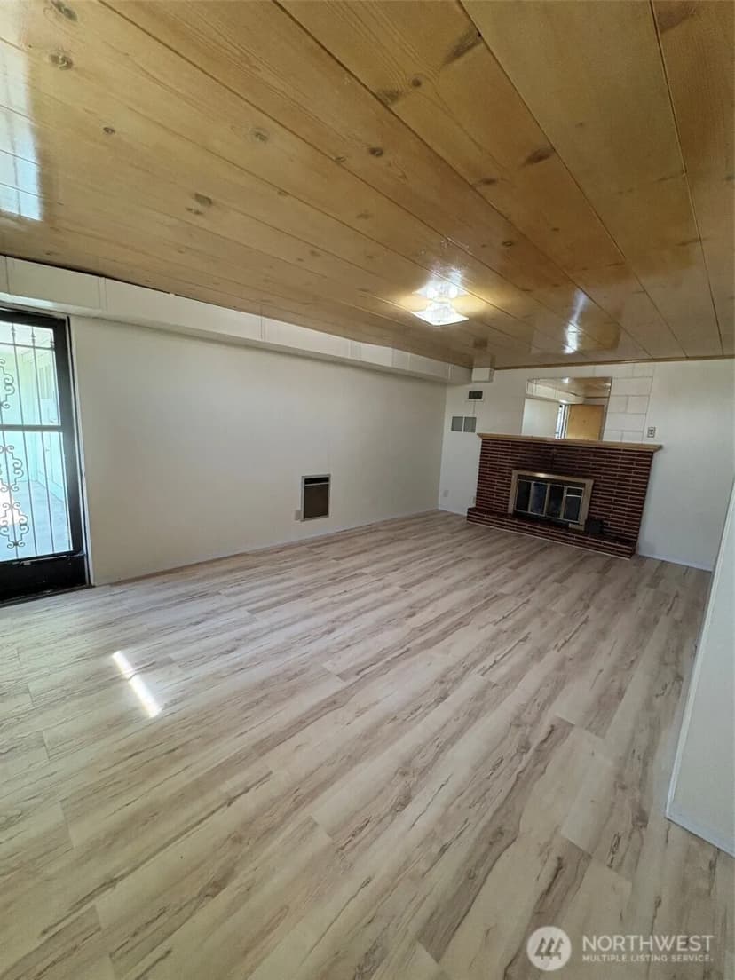 Property photo for 10 W Dewberry Avenue, Omak photo 8