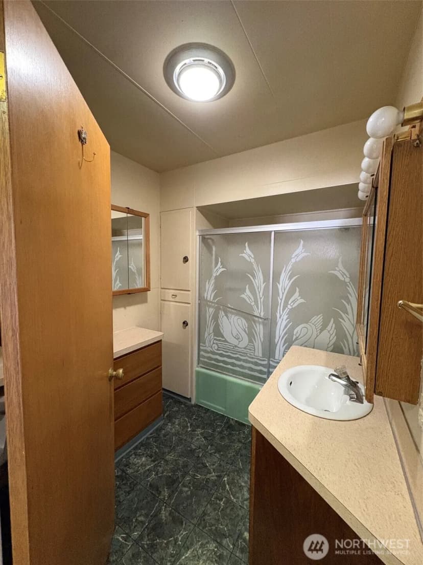 Property photo for 10 W Dewberry Avenue, Omak photo 10