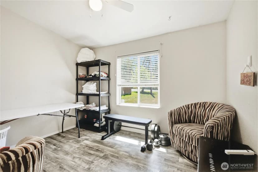 Property photo for 1060 Sidney Street, Oak Harbor photo 12