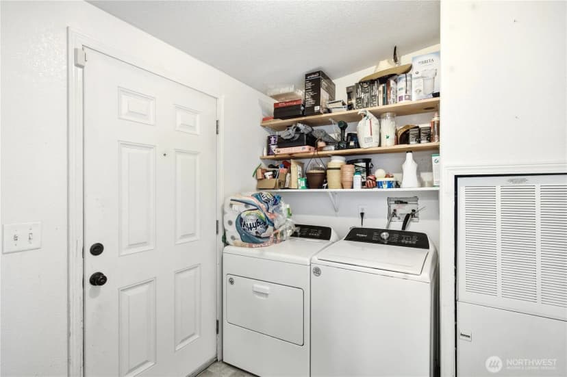 Property photo for 1060 Sidney Street, Oak Harbor photo 9