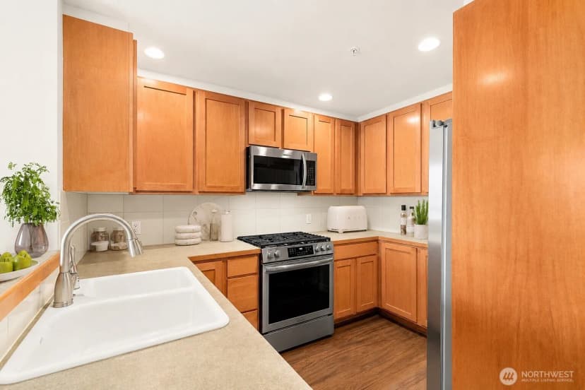Property photo for 2607 Western Avenue #452, Seattle photo 7