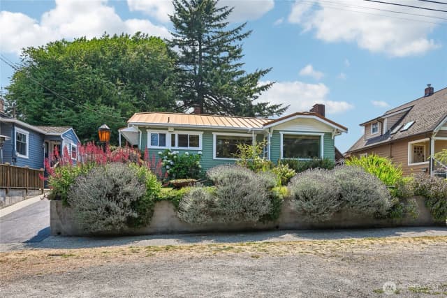 Property photo for 5017 Sw Grayson Street, Seattle