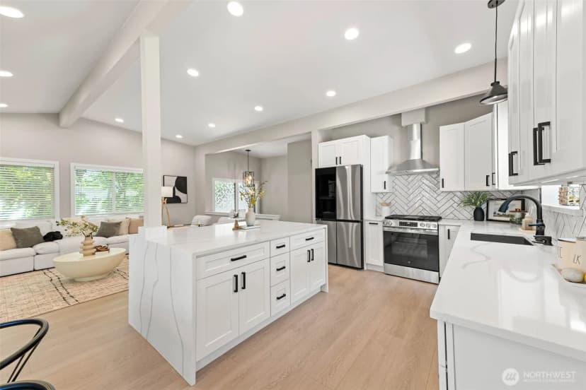 Property photo for 3602 24th Avenue W, Seattle photo 5