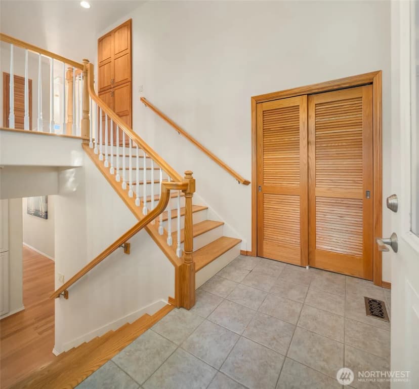 Property photo for 37464 Olympic View Road Ne, Hansville photo 19