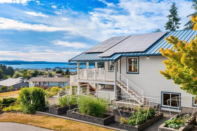 Property photo for 37464 Olympic View Road Ne, Hansville