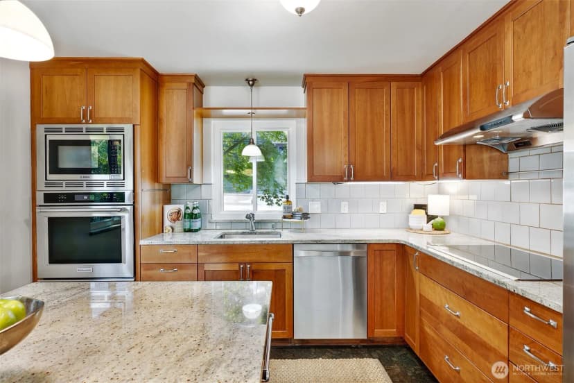 Property photo for 300 N 137th Street #a, Seattle photo 13