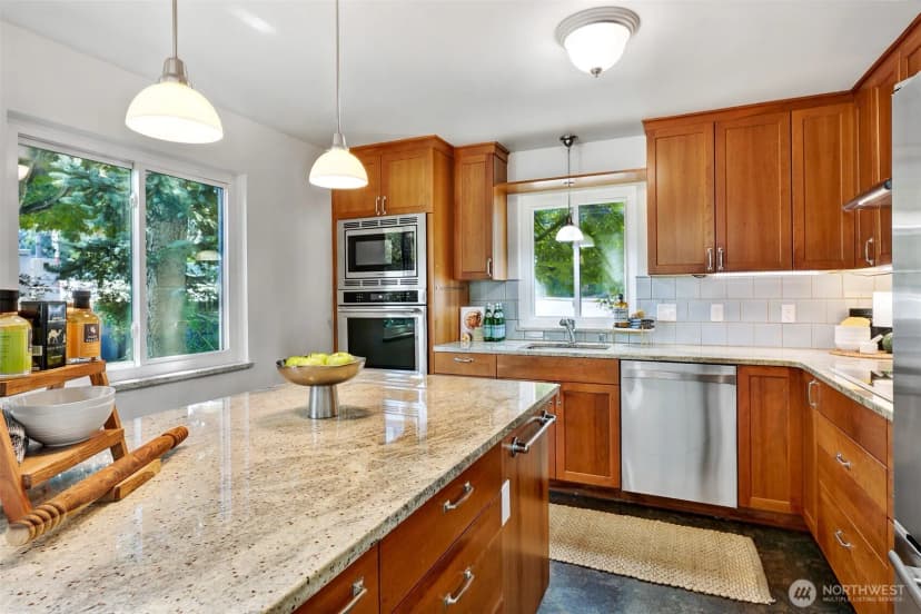 Property photo for 300 N 137th Street #a, Seattle photo 12