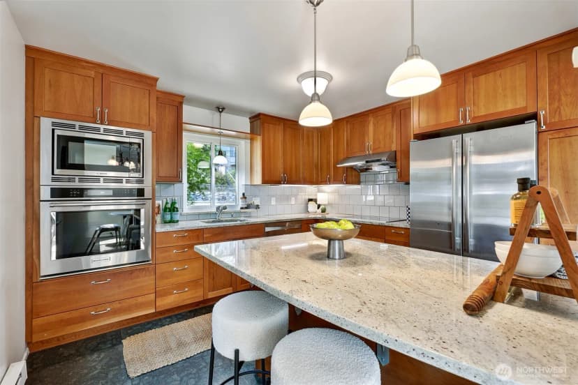 Property photo for 300 N 137th Street #a, Seattle photo 14